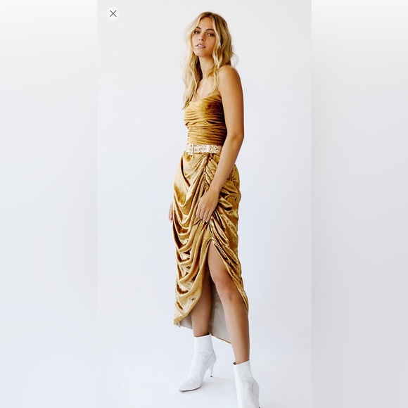 Velvet gold dress, words once, excellent condition. Bought it from free people. - Picture 2 of 8